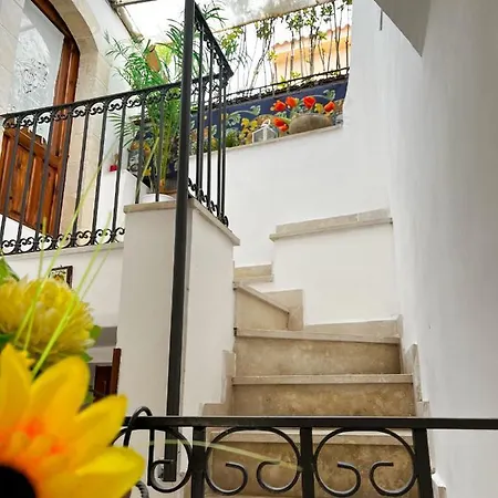 Trinacria's Guest house *