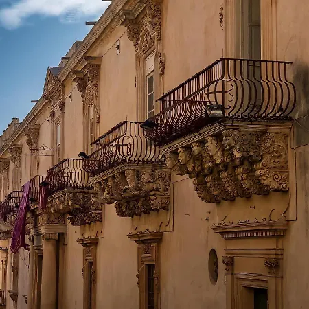 Trinacria's Noto