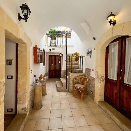 Trinacria's Noto
